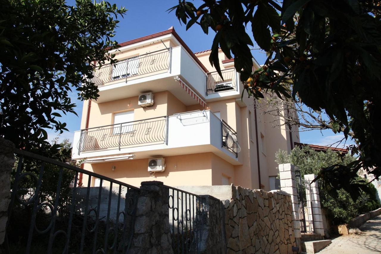 Apartmani Petra Traù Esterno foto