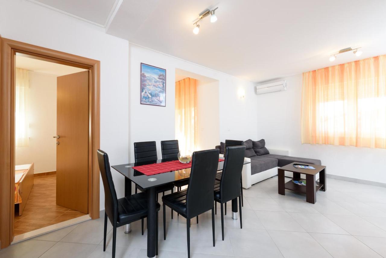 Apartmani Petra Traù Esterno foto