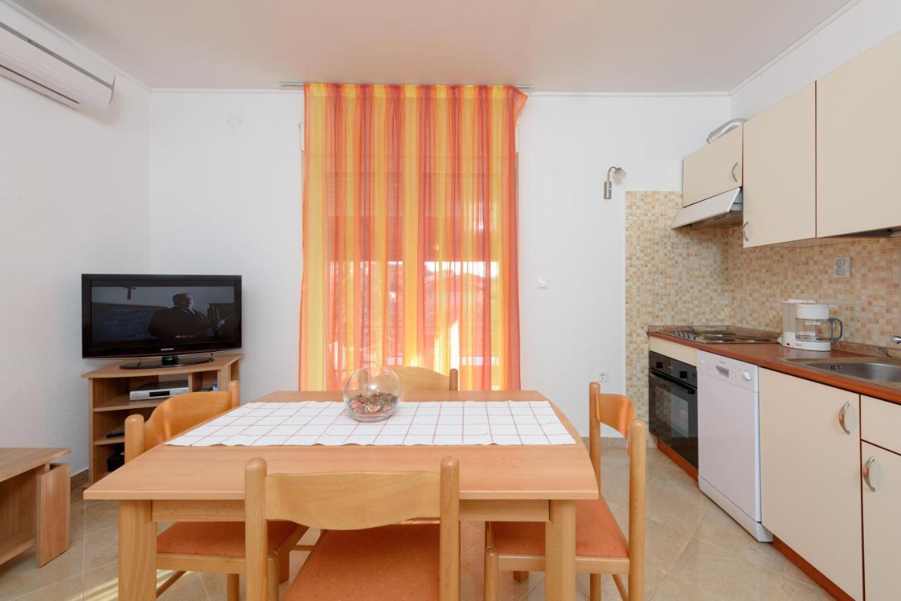 Apartmani Petra Traù Esterno foto