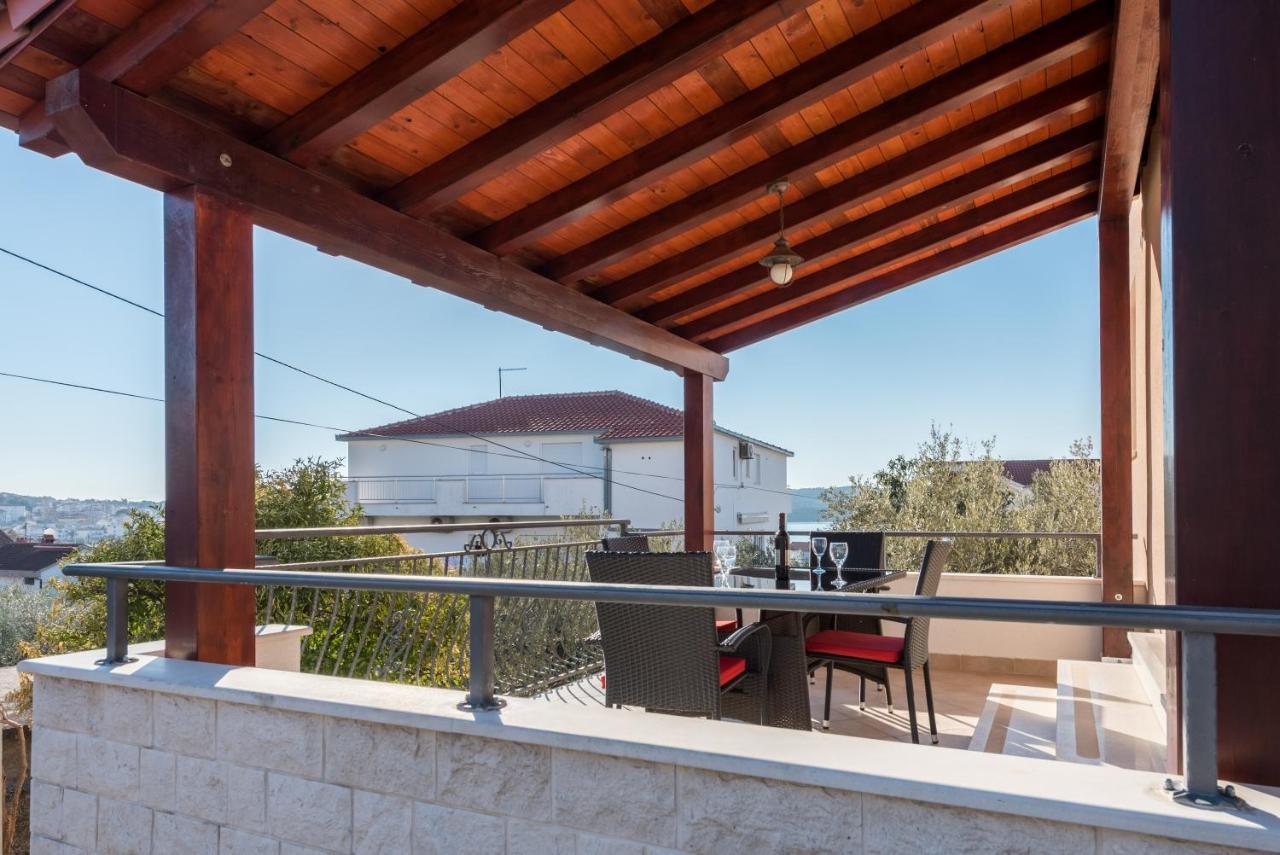 Apartmani Petra Traù Esterno foto